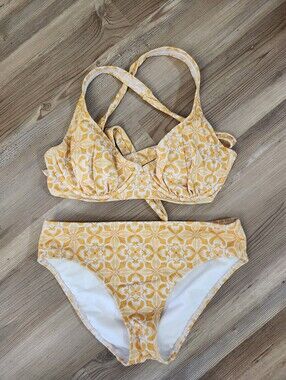 Shade & Shore 34DD Yellow and White Floral Geometric Bikini Set